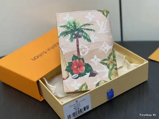 Firstbag ru Vuitton PASSPORT Louis COVER-10*14*2.5CM 0626